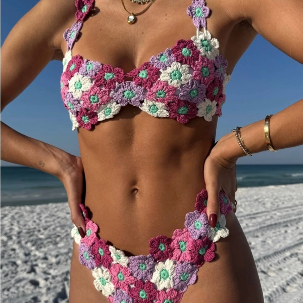 Beach Riot Kaylin Bottom Love Flower - Picture 8 of 9